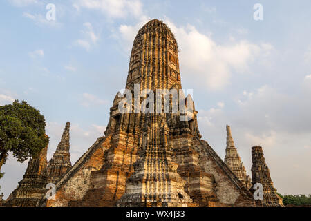 Wat chaiwatthanaram prang Foto Stock