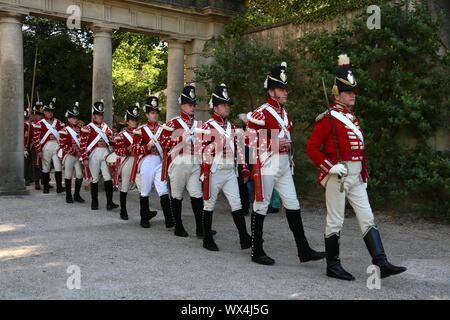 Grand Regency Promenade in costume il punto di inizio, Jane Austen Festival, Holburne Museum, bagno, Somerset, Inghilterra, Gran Bretagna, Regno Unito Regno Unito, Europa Foto Stock