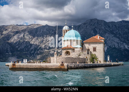 Madonna sulle rocce chiesa nella Baia di Kotor Foto Stock