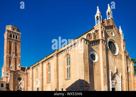 La Basilica di Santa Maria Gloriosa dei Frari a Venezia Foto Stock