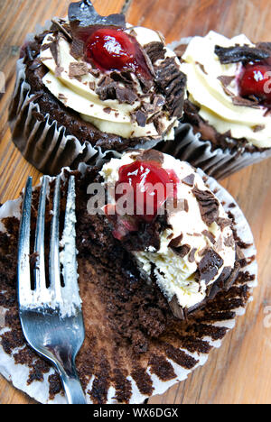 Bella fresca tortini di cioccolato - molto leggera profondità di campo Foto Stock