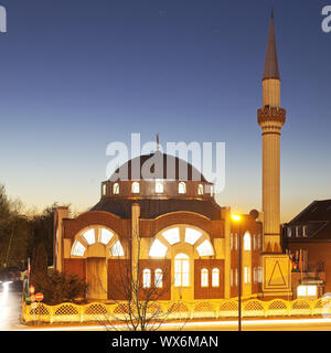 La moschea di fede in serata, Essen, la zona della Ruhr, Renania settentrionale-Vestfalia, Essen, Germania, Europa Foto Stock