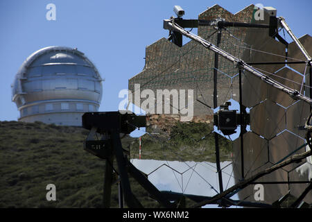 MAGIC-Teleskope (Major Atmospheric Gamma-Ray Imaging Cherenkov telescopi) Foto Stock