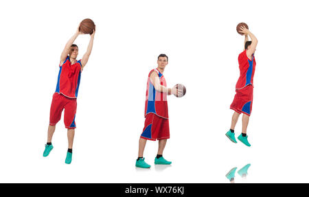 Giovane giocatore di basket isolato su bianco Foto Stock