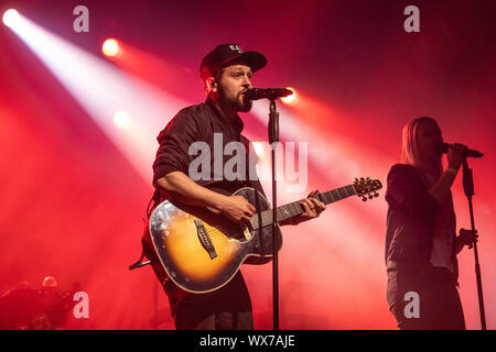 Il dialetto svizzero Halunke band live in Schüür Lucerna Foto Stock