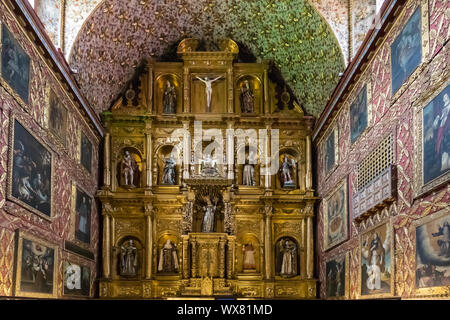 Bogotà chiesa di Santa Clara altare d'oro Foto Stock