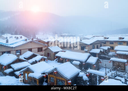 Snow township paesaggio in mattina presto Foto Stock