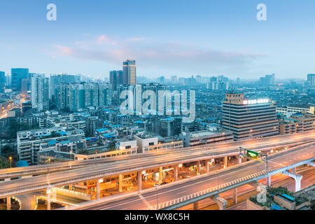 Chengdu cityscape in sunset Foto Stock