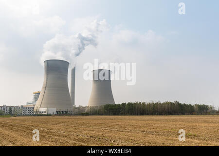 Paesaggio industriale di impianto di alimentazione Foto Stock