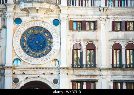 Orologio sulla Piazza San Marco Itinerari Segreti di Palazzo Ducale Foto Stock