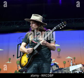 Settembre 14, 2019, Virginia Beach, Virginia, Stati Uniti d'America: i fuorilegge Music Festival porta LUKAS Nelson e la promessa di un vero e proprio per i veterani Regno Home anfiteatro di prestito in Virginia Beach, Virginia il 14 settembre 2019..Photo Â© Jeff Moore (credito Immagine: © Jeff Moore/ZUMA filo) Foto Stock