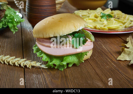 Wurstsemmel austriaco Foto Stock