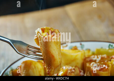 Pasta paccheri bak Foto Stock