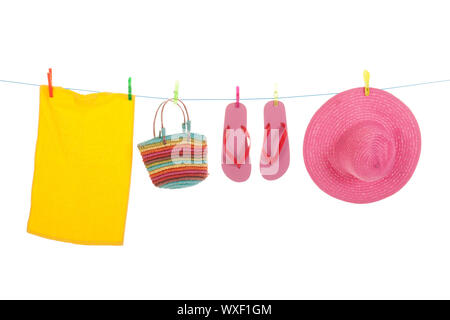 Linea con appeso flip flop e rosa paglia estate hat Foto Stock