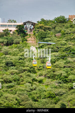 Modo di corda di Karni Mata Temple, Udaipur, Rajasthan, India Foto Stock