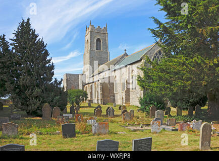 Una vista della parrocchia della Santissima Trinità a Ingham, Norfolk, Inghilterra, Regno Unito, Europa. Foto Stock