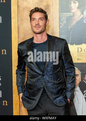 New York, NY - 16 Settembre 2019: Max Brown assiste il 'Downton Abbey' New York premiere a Alice Tully Hall, Lincoln Center. Foto Stock