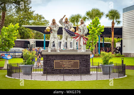 Cape Canaveral, in Florida, Stati Uniti d'America - Apollo II equipaggio monumento nel Centro Spaziale Kennedy Foto Stock