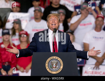 Rio Rancho, Nuovo Messico, Stati Uniti d'America. Xvi Sep, 2019. Presidente Donald Trump conduce a mantenere l'America grande Rally presso la Santa Ana centro stella. Credito: Brian Cahn/ZUMA filo/Alamy Live News Foto Stock