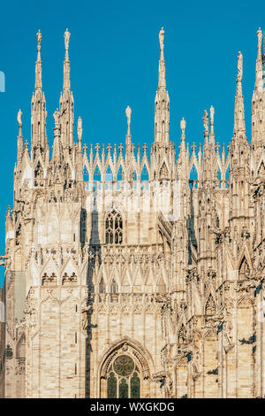 Milano, Italia - 30 Maggio 2019: il Duomo di Milano (Duomo di Milano), uno dei più visitati simbolo della città è la chiesa più grande in Italia Foto Stock