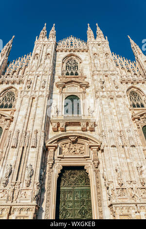 Milano, Italia - 30 Maggio 2019: il Duomo di Milano (Duomo di Milano), uno dei più visitati simbolo della città è la chiesa più grande in Italia Foto Stock