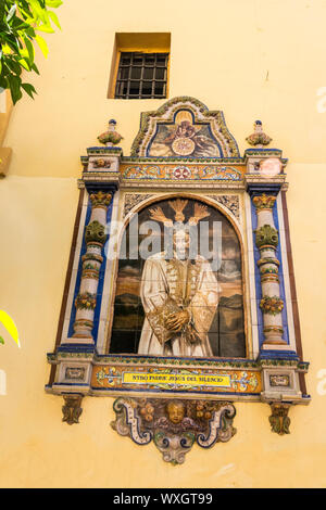 Santa María Magdalena è una chiesa barocca di Siviglia, nel sud della Spagna. Fu costruito nel 1691-1709 su progetto dell'architetto Leonardo de Figueroa, sopra Foto Stock