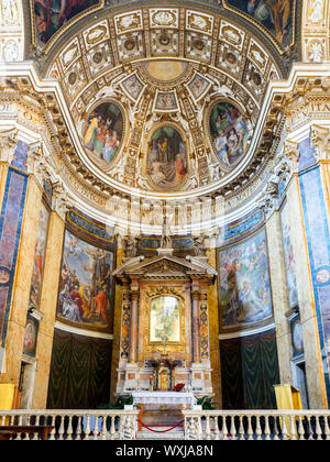 Santa Maria dei Monti (anche noto come Madonna dei Monti o Santa Maria ai Monti) è un cardinalatial chiesa titolare nel rione Monti di Roma, Italia. La chiesa è dedicata alla Beata Vergine Maria - Roma, Italia Foto Stock