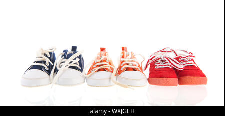 Baby sport calzature isolate su sfondo bianco Foto Stock
