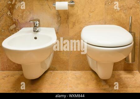 Wc e bidet nel bagno di lusso Foto Stock