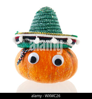 Tutta spagnola di zucca con occhi isolate su sfondo bianco Foto Stock