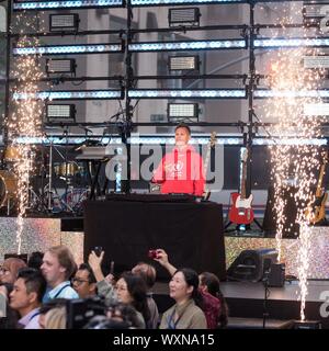 Kaskade sul palco per Meghan Trainor Live in Concert sul NBC Today Show, Rockefeller Center mostra oggi Plaza di New York, NY, 12 settembre 2019. Foto di: Simon Lindenblatt/Everett Collection Foto Stock