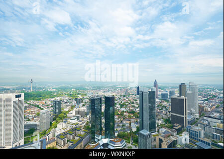 Francoforte sul Meno cityscape, Germania. N. di marchi o copyright di oggetti. Foto Stock