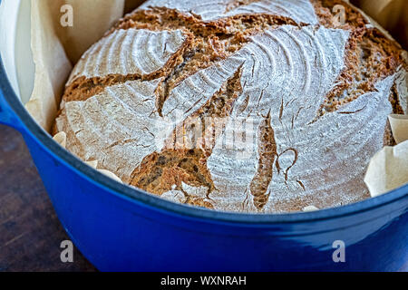 In casa pane croccante dolce da forno Foto Stock