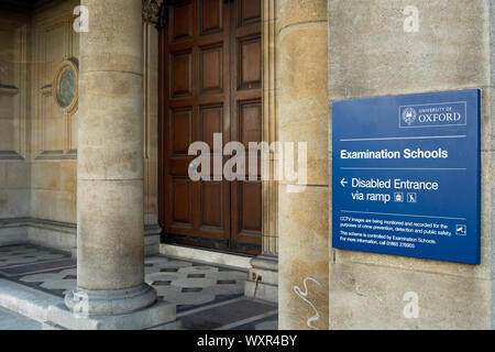 Segno di entrata presso l università di Oxford esame scuole, high street, oxford, inghilterra Foto Stock