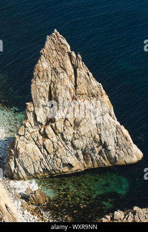 Costa di Japon mare. Proselochny cordon. Lazovsky Riserva Naturale, Sichote-Alin' Mountain Range. Primorsky Krai. La Russia, Asia Foto Stock