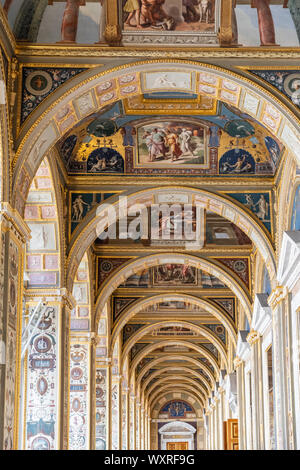 Dorare , oro, interno dell'Hermitage , Palazzo d'inverno, a San Pietroburgo, Russia Foto Stock