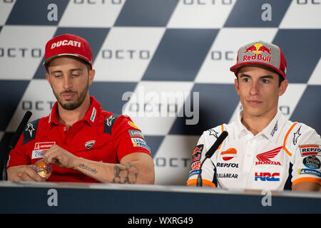 MARC MARQUEZ, il pilota spagnolo E IL CAMPIONE DEL MONDO DELLA MOTOGP con il numero 93 PER IL TEAM REPSOL HONDA - Andrea Dovizioso, pilota italiano numero 04 PER DUCATI TEAM Foto Stock