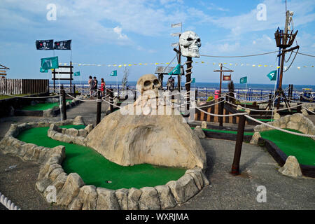 Pirate Golf, Crazy Golf al Campo da Golf di Mablethorpe, Lincolnshire, Regno Unito Foto Stock