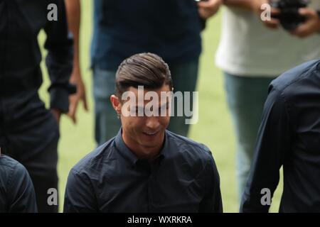 Madrid, Spagna. Xvii Sep, 2019. Madrid, Spagna; 17/09/2019.- Crstiano Ronaldo Juventus giocatore al passo prima partita di calcio 1 Champions League a Wanda Metropolitano stadium domani 18/09/2019 a Madrid. Credito: Juan Carlos Rojas/Picture Alliance | in tutto il mondo di utilizzo/dpa/Alamy Live News Foto Stock