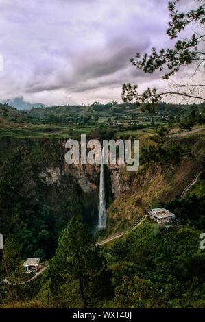 Cascata Sipisopiso Foto Stock