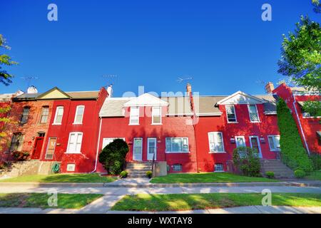 Chicago, Illinois, Stati Uniti d'America. Un blocco residenziale di case nel distretto storico nazionale di comunità di Pullman sulla estremità del lato sud di Chicago. Foto Stock