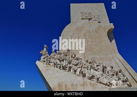 Il Padrao dos Descobrimentos (scultura Monumento alle Scoperte) nel quartiere Belem di Lisbona, Portogallo Foto Stock