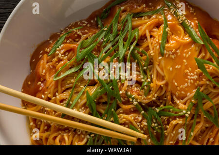 Ramen bocce, riso tagliatelle, soft boiled, udon tagliatelle, soba noodles, zuppe, ramen, Chow Mein tagliatelle, PANCIT CANTON Foto Stock