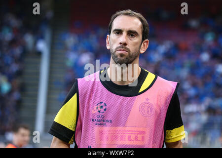 Milano, Italia. Xvii Settembre 2019. Champions League 2019-20 Gruppo F. FC Internazionale vs SK Slavia Praha. Diego Godin di FC Internazionale. Foto Stock