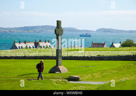 Cruz de San Martin. Abadía de San Colombano. Isla Iona. Ebridi Interne, Scozia. Regno Unito Foto Stock