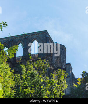 Le rovine del monastero si trova sulla collina di Oybin in Sassonia / Germania Foto Stock