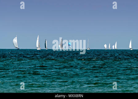 Il Mar Nero regata vicino alla costa di Varna in Bulgaria; Foto Stock