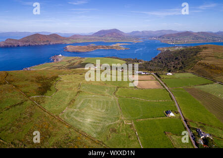 Vista aerea della high road, Valentia Island, nella contea di Kerry, Irlanda Foto Stock