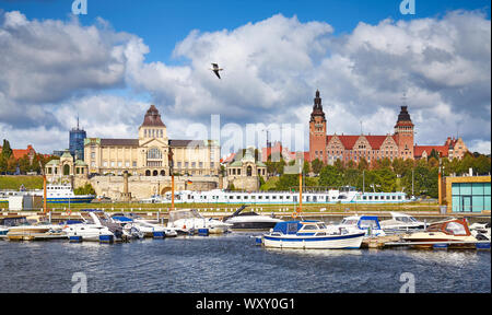 Szczecin cityscape con marina in una giornata di sole, Polonia. Foto Stock