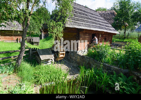 Uzhhorod, Ungwar: Museo di architettura popolare e la vita, casa tradizionale da villaggi di tutta Zakarpattia (Carpazi) in , Transcarpazia Foto Stock